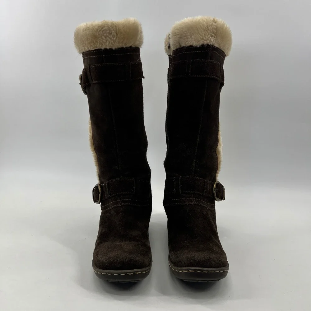 Y2K Bare Traps Boots Women 6.5M Brown Suede Wedge Faux Fur Trim Buckle Chunky